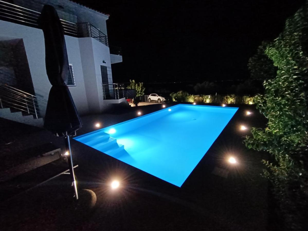 Evilenia Luxury Apartments กาลามาตา ภายนอก รูปภาพ